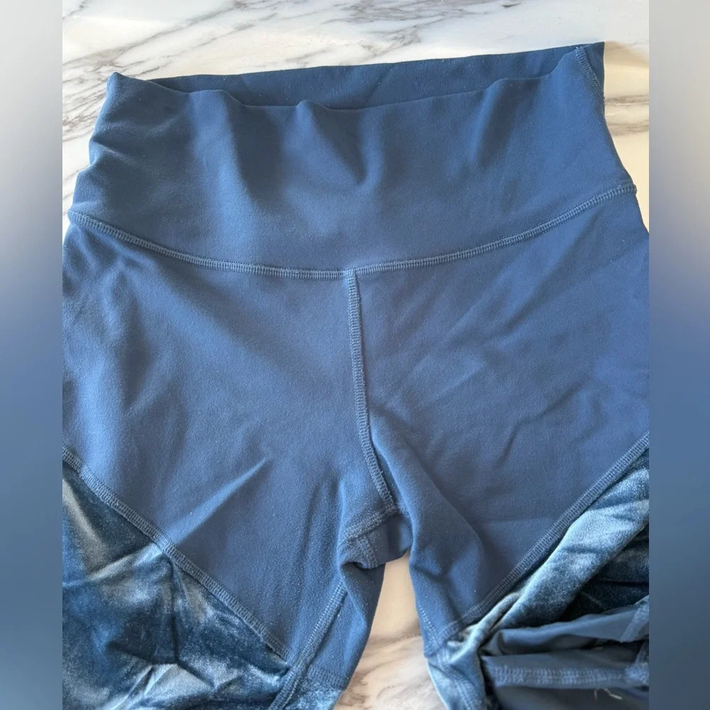 ALO Sheila High Waist Yoga Legging Velvet - Picture 3 of 12